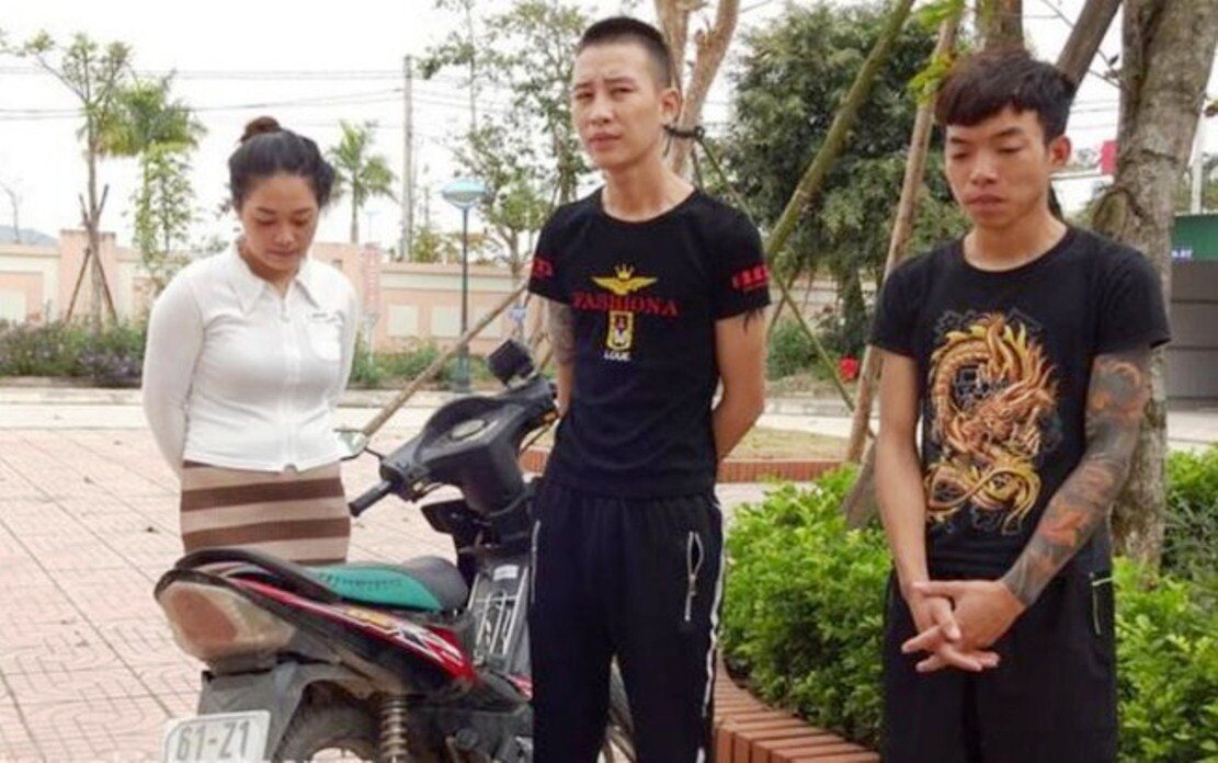 Tóm gọn 3 thanh niên xăm trổ chuyên cướp vàng, điện thoại