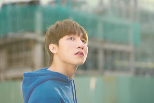 Sơn Tùng M-TP "gây sốt" khi tung clip "Khui đi chờ chi"