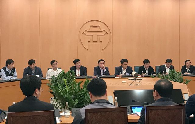 H&agrave; Nội họp khẩn cấp đ&ecirc;m 6-3 về trường hợp nhiễm Covid-19 thứ 17. Ảnh Bộ Y tế