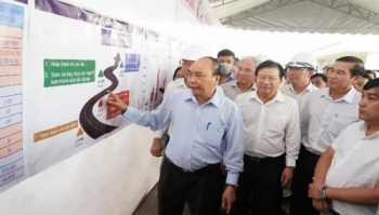 Thủ tướng Chính phủ kiểm tra Dự án cao tốc Trung Lương - Mỹ Thuận