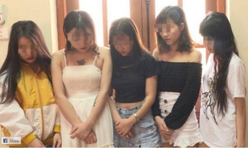 Bắc Ninh: Đột kích khách sạn có nhiều "chân dài" dương tính với ma túy