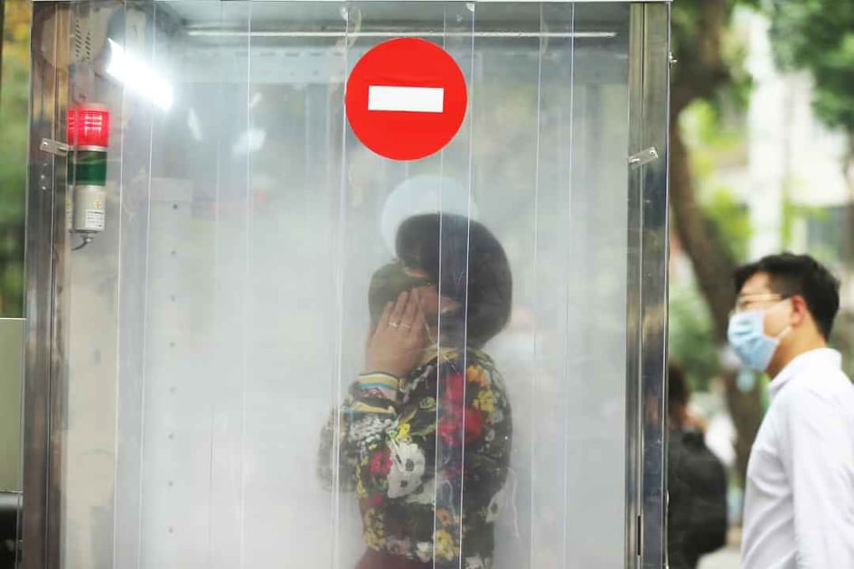 Buồng khử khuẩn toàn thân chống dịch Covid -19 có gì đặc biệt?