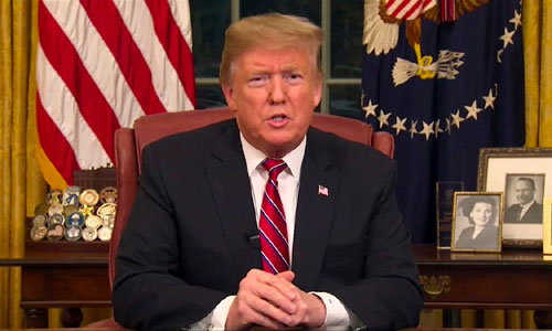 Tổng thống Mỹ Donald Trump ban bố t&igrave;nh trạng khẩn cấp quốc gia