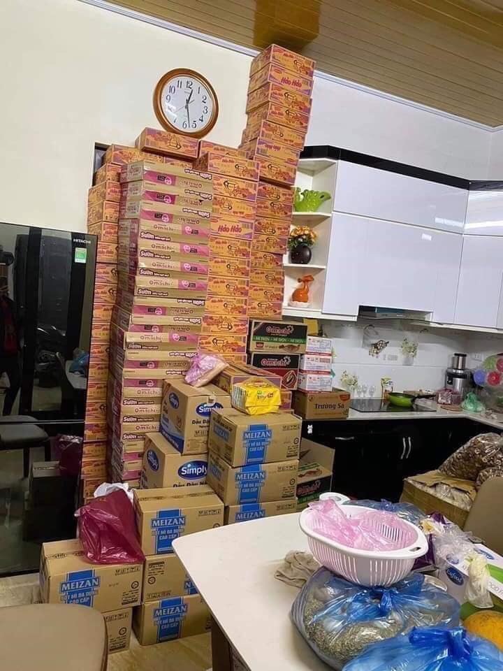 Siêu thị bị xử phạt vì bán mì tôm giá 