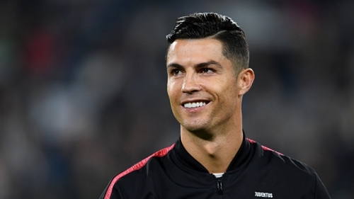 Ronaldo làm điều chưa từng có, biến khách sạn thành bệnh viện chống Covid-19