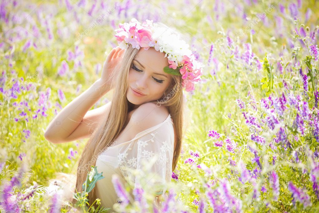 Tử vi thứ Hai 16/3: Nhân Mã nên ‘biết người biết ta’, Ma Kết nguồn thu dồi dào