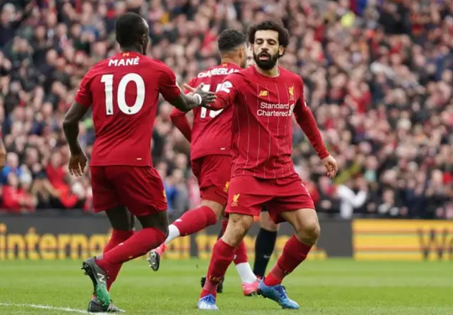 Liverpool đang chờ m&ugrave;a giải bắt đầu trở lại để được n&acirc;ng cao chức v&ocirc; địch Premier League. Ảnh: Getty.