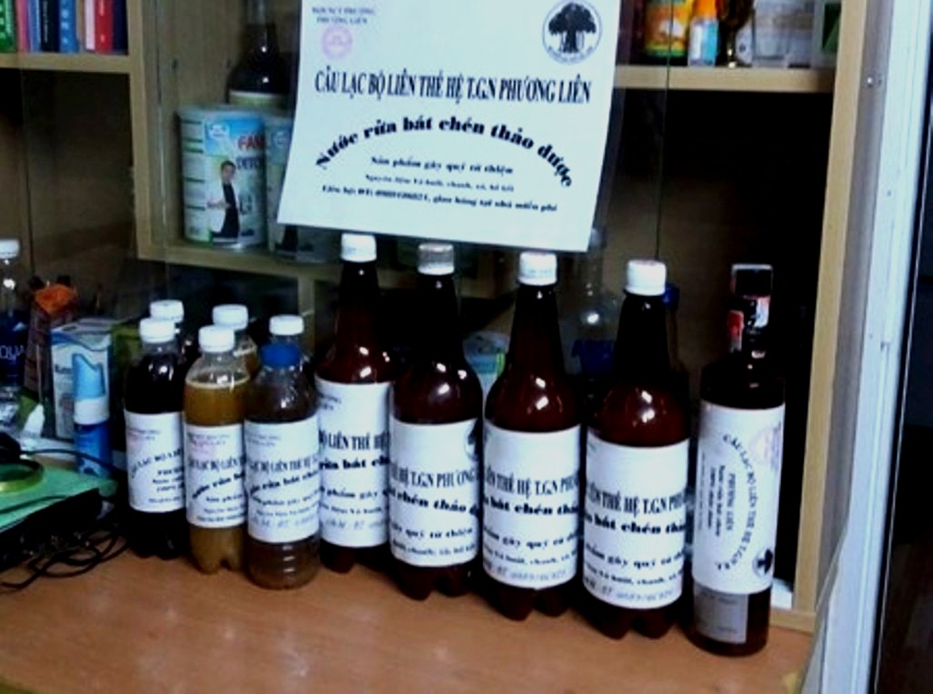 Chung tay chống dịch Covid-19: Người cao tuổi cùng con cháu tích cực vào cuộc