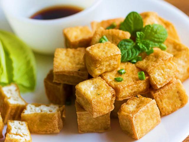 Hôm nay ăn gì: Ấm bụng với mâm cơm 4 món cân bằng dinh dưỡng