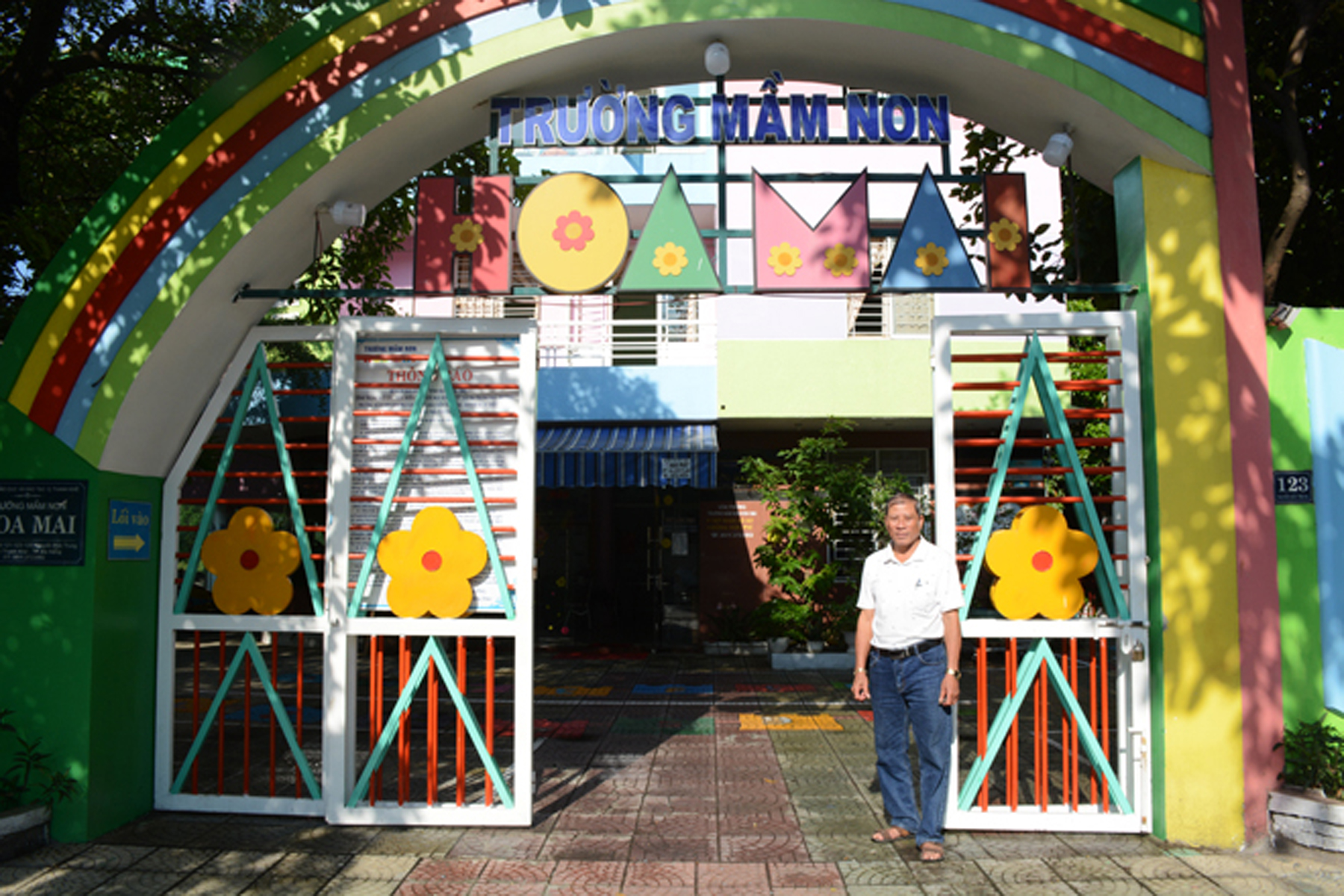  Ông Phạm Bảy thực hiện tốt chủ trương xã hội hóa giáo dục