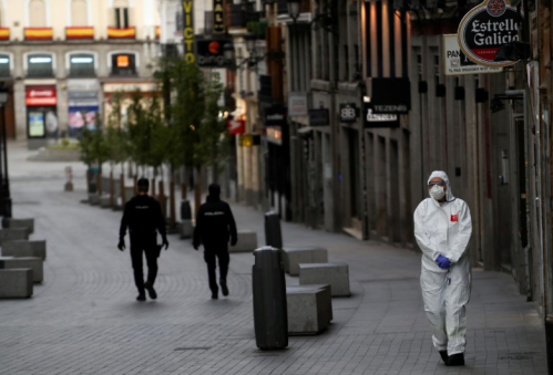 Gần 2.700 người chết vì Covid-19, Tây Ban Nha phải biến sân trượt băng thành nhà xác