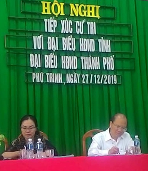 B&iacute; thư Tỉnh ủy, Chủ tịch HĐND tiếp x&uacute;c cử tri cuối năm 2019 c&oacute; nhận đơn tố c&aacute;o &ocirc;ng Cường v&agrave; t&agrave;i liệu li&ecirc;n quan do &ocirc;ng Kh&ocirc;i gửi