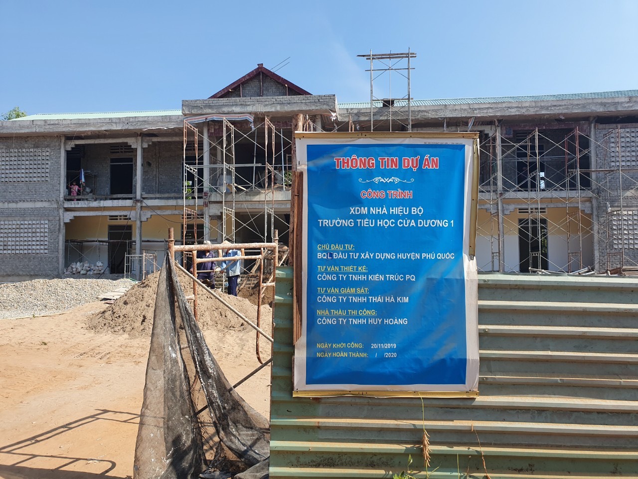 C&ocirc;ng tr&igrave;nh x&acirc;y dựng tr&ecirc;n đất đang c&oacute; tranh chấp