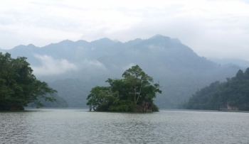 Mênh mông Ba Bể em về