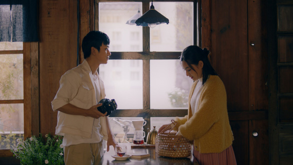 Nam diễn vi&ecirc;n trong trong c&acirc;u chuyện t&igrave;nh buồn của c&ocirc; g&aacute;i