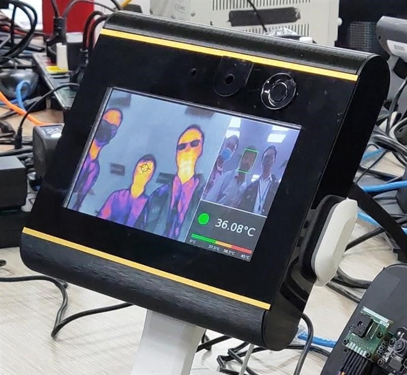 M&aacute;y đo th&acirc;n nhiệt đ&atilde; được Vingroup sản xuất thử nghiệm th&agrave;nh c&ocirc;ng