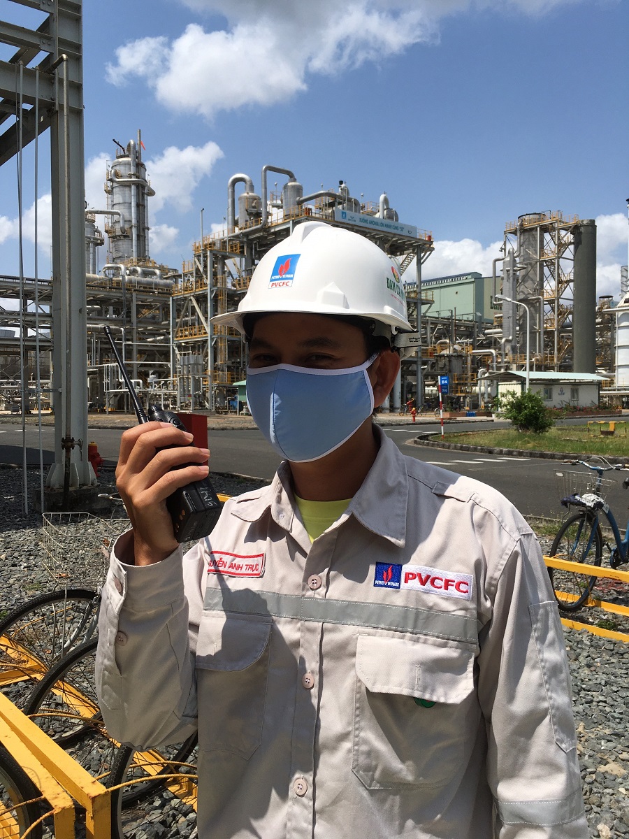 Anh L&ecirc; Văn Nin, thợ Lắp r&aacute;p X&iacute; nghiệp X&acirc;y lắp (Vietsovpetro).