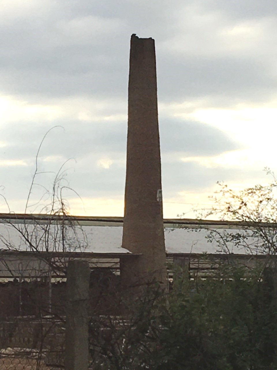 l&ograve; gạch v&ograve;ng x&acirc;y dựng tr&aacute;i ph&eacute;p của C&ocirc;ng ty TNHH Thương mại-Dịch vụ Huynh Hạnh