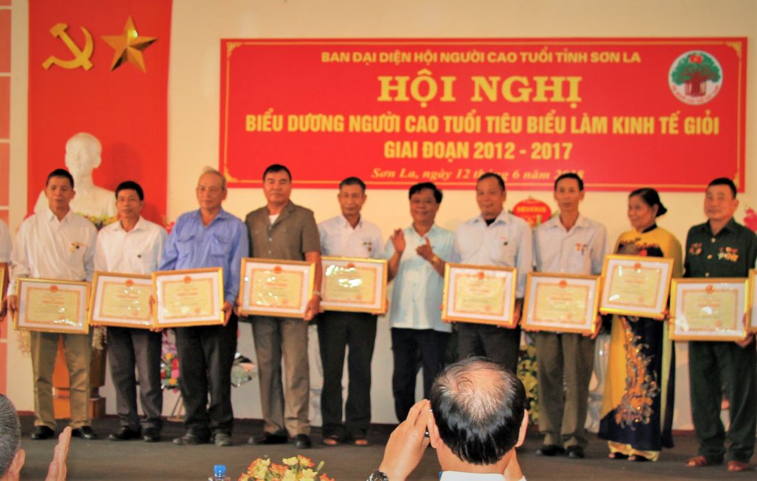 Nhiều NCT tỉnh Sơn La được khen thưởng