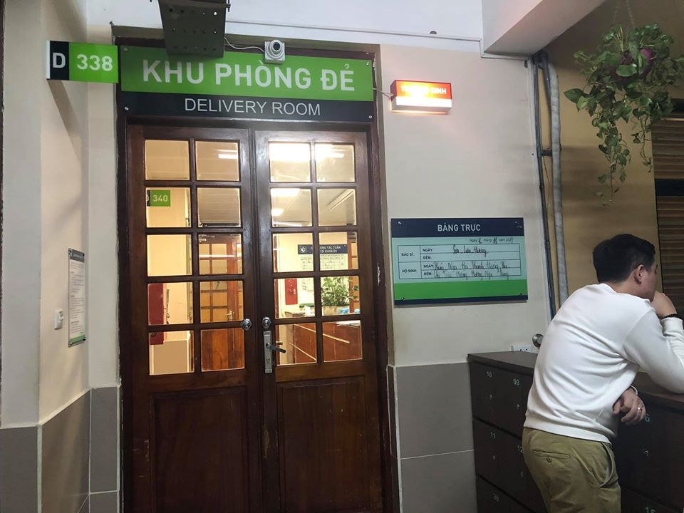 Khu dịch vụ của B&ecirc;̣nh vi&ecirc;̣n phụ sản Hà N&ocirc;̣i. (Ảnh: Q.H)