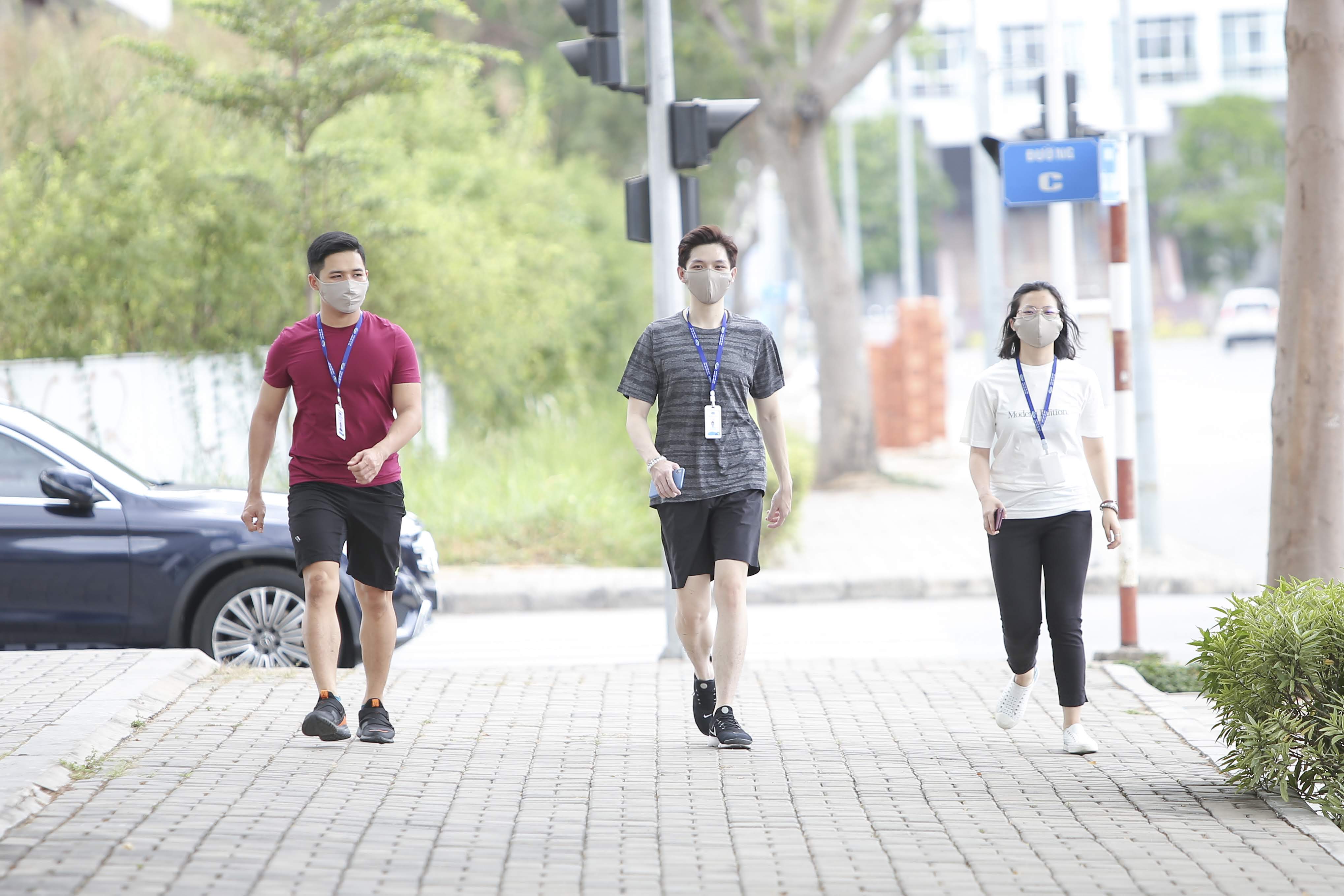 Hơn 20 triệu bước ch&acirc;n đ&atilde; được nh&acirc;n vi&ecirc;n Vinamilk đ&oacute;ng g&oacute;p với mong muốn trẻ em kh&oacute; khăn sẽ được chăm s&oacute;c, bảo vệ tốt hơn trước dịch bệnh* (*) H&igrave;nh ảnh được chụp v&agrave;o thời điểm chưa ban h&agrave;nh Chỉ thị 16/CT-TTg về c&aacute;ch ly x&atilde; hội