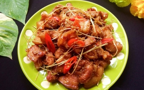 Bí quyết nấu ăn ngon: Cách nấu món thịt ba chỉ rang sả ớt thơm cay chuẩn bị cho ngày mưa lạnh