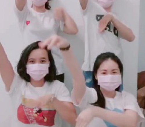 Khám phá điệu nhảy đang làm mưa làm gió - "Yêu Tổ quốc, yêu đồng bào" 