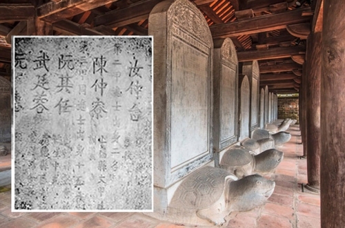 Ba trăm năm trước thơ còn thấy...