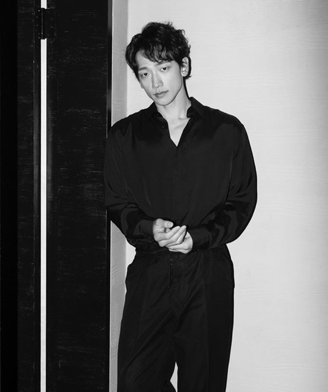 D&ugrave; sắp bước sang độ tuổi tứ tuần, nam diễn vi&ecirc;n