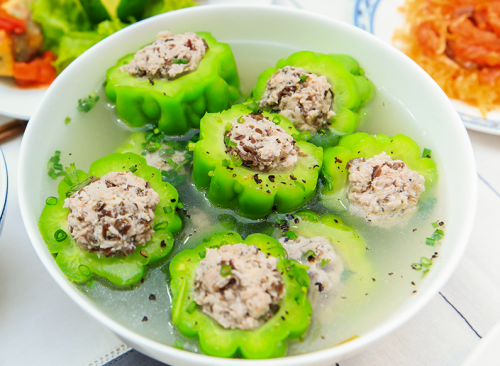 Bí quyết nấu ăn ngon: Làm mướp đắng nhồi thịt thanh nhiệt, giải độc cho cả nhà