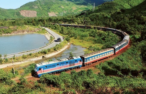 Tàu Thống Nhất tuyến Hà Nội - TP Hồ Chí Minh sẽ lăn bánh trở lại từ 30/4?