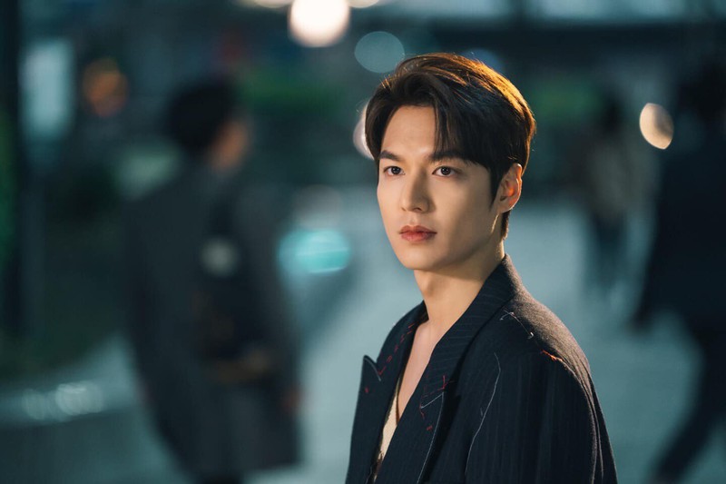 D&ugrave; ngoại h&igrave;nh của Lee Min Ho vẫn