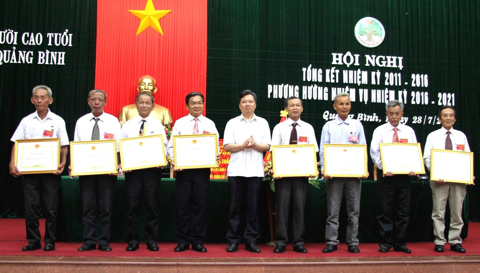 Nhiều NCT tỉnh Quảng B&igrave;nh được khen thưởng