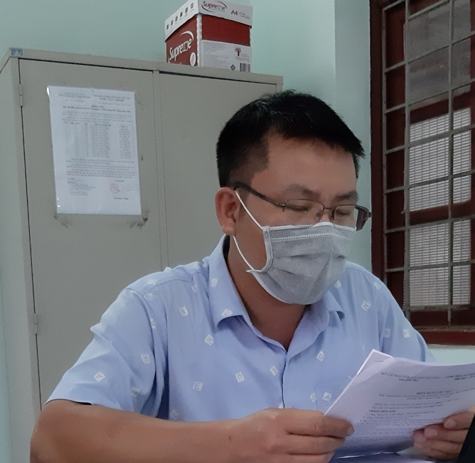 Ong Nguyễn Văn Sang -Ph&oacute; Ch&aacute;nh Thanh tra Sở TN&amp;MT Bắc Giang l&agrave;m việc với c&aacute;c c&ocirc;ng d&acirc;n