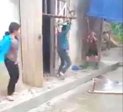 Vụ con trai đánh mẹ già 67 tuổi bị thương ở Yên Bái: Khẩn trương vào cuộc, xử lí nghiêm