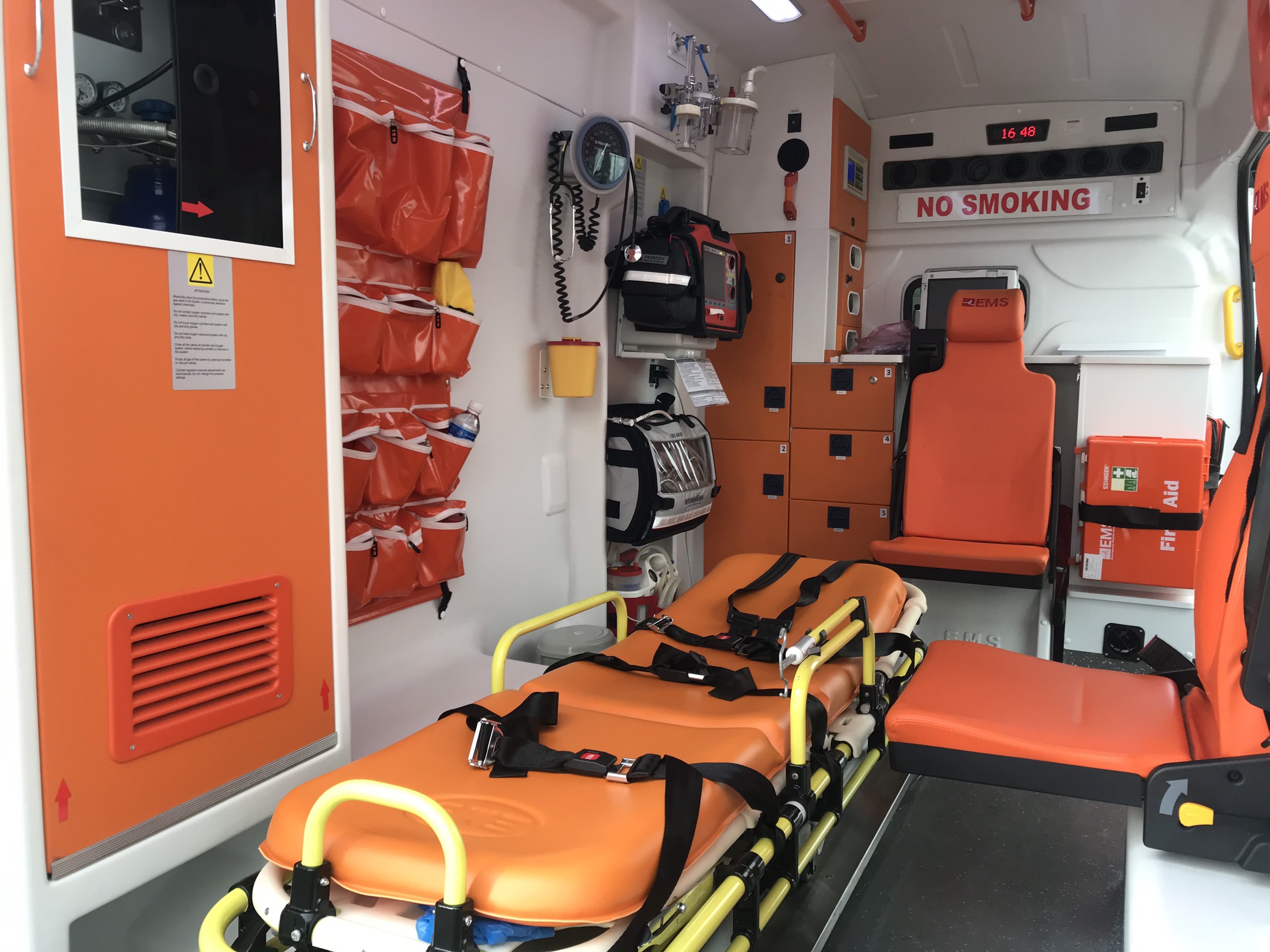 Xe cứu thương của Tập đo&agrave;n Vingroup trao tặng cho tỉnh Quảng Ninh l&agrave; một trong những mẫu xe cứu thương hiện đại nhất tr&ecirc;n thế giới.