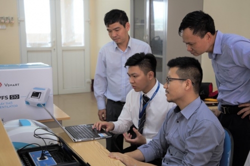 Tổng cục TCĐLCL hỗ trợ đo lường thử nghiệm thành công máy thở do Vingroup sản xuất