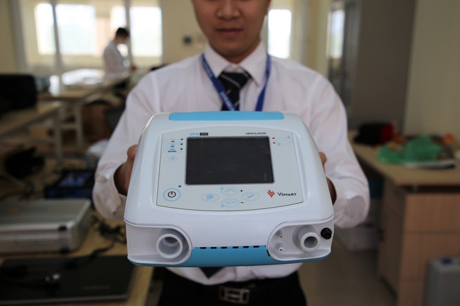 Tổng cục TCĐLCL hỗ trợ đo lường thử nghiệm thành công máy thở do Vingroup sản xuất