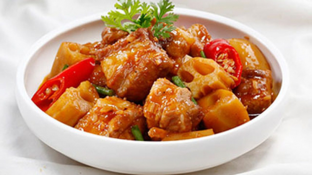 L&agrave;m sườn non kho củ sen cải thiện sức khỏe, n&acirc;ng cao miễn dịch