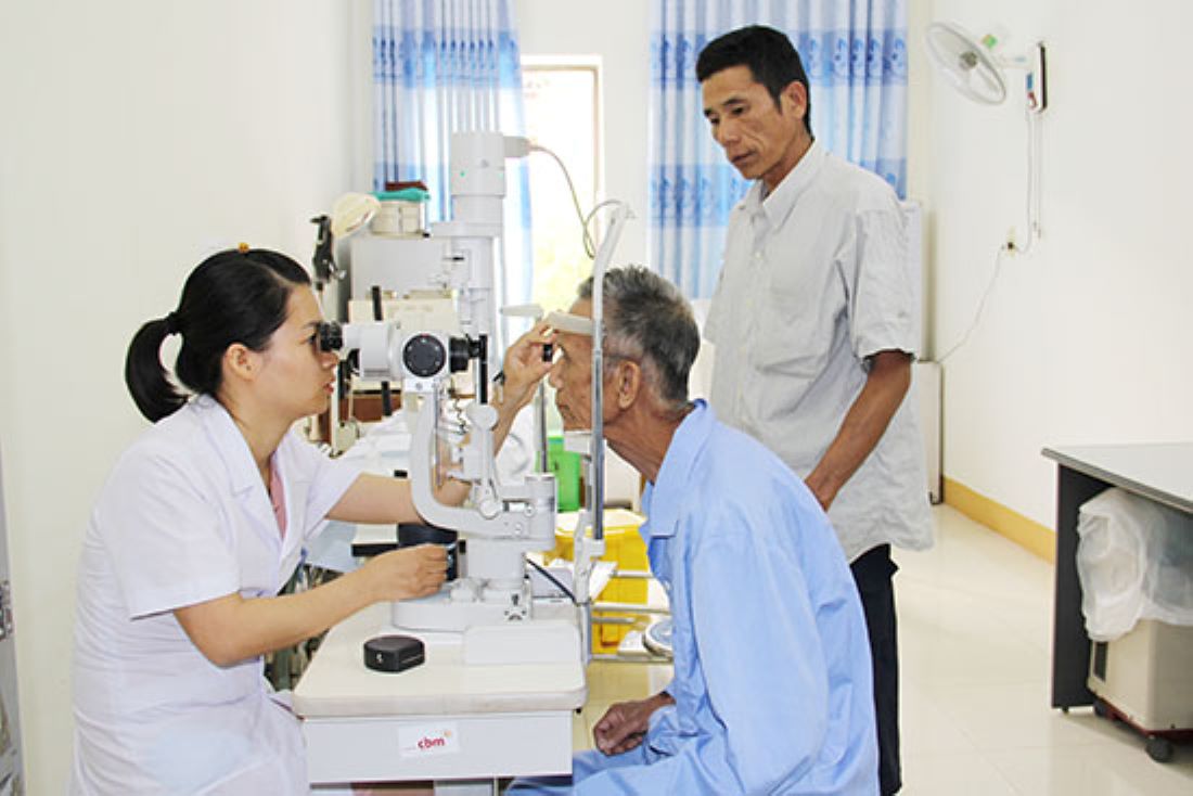 Kh&aacute;m sức khỏe cho NCT tỉnh Sơn La. Ảnh IT