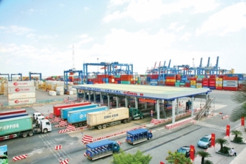 Thực hiện mục tiêu kép, với tinh thần "khó khăn gấp đôi thì cố gắng gấp ba"