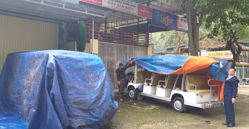 Hơn 12 tỷ đồng của C&ocirc;ng ty Phương Hiền nhập 40 xe điện, nhưng hơn 3 năm nay vẫn phải đắp chiếu do tỉnh Thanh H&oacute;a kh&ocirc;ng cho hoạt động