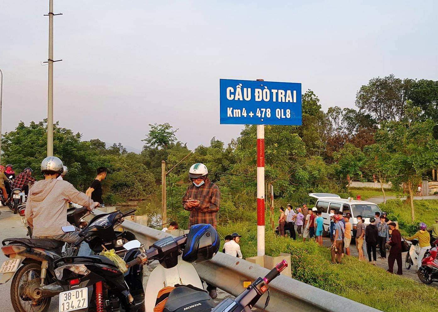 Hiện trường ph&aacute;t hiện thi thể nạn nh&acirc;n