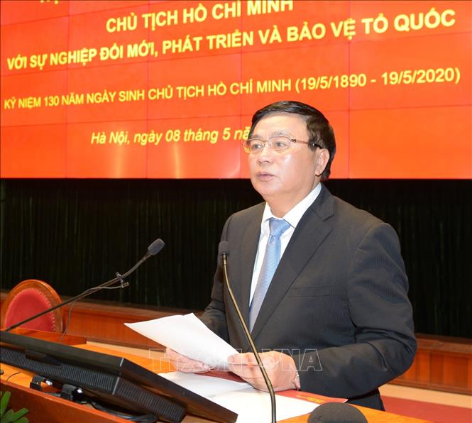 GS, TS Nguyễn Xu&acirc;n Thắng, B&iacute; thư Trung ương Đảng, Gi&aacute;m đốc Học viện Ch&iacute;nh trị quốc gia Hồ Ch&iacute; Minh, Chủ tịch Hội đồng L&yacute; luận Trung ương tr&igrave;nh b&agrave;y b&aacute;o c&aacute;o để dẫn Hội thảo. Ảnh: Văn Điệp/TTXVN