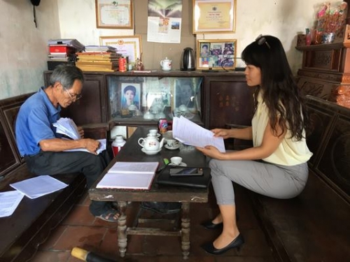 Vì sao cán bộ vận động người dân không nhận tiền hỗ trợ dịch Covid-19 của Chính phủ?