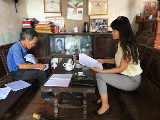 Vì sao cán bộ vận động người dân không nhận tiền hỗ trợ dịch Covid-19 của Chính phủ?