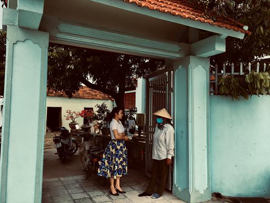 Vì sao cán bộ vận động người dân không nhận tiền hỗ trợ dịch Covid-19 của Chính phủ?