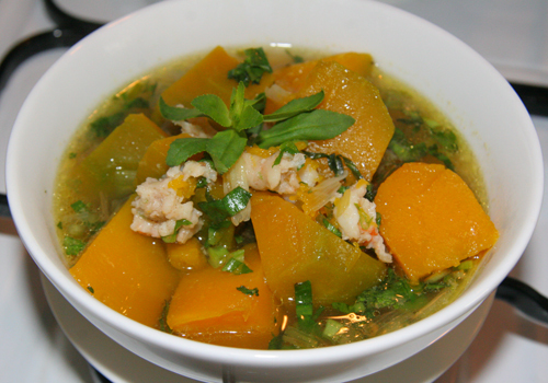 Canh b&iacute; đỏ t&ocirc;m tươi giải nhiệt ng&agrave;y n&oacute;ng nực