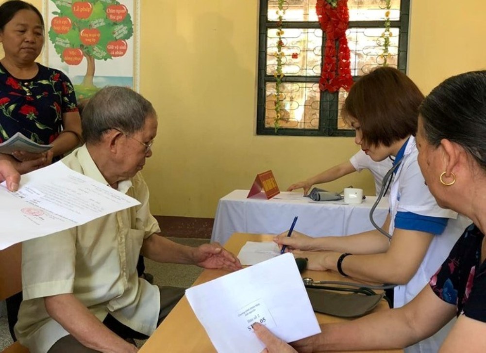 Kh&aacute;m sức khỏe cho NCT tỉnh Bắc Kạn