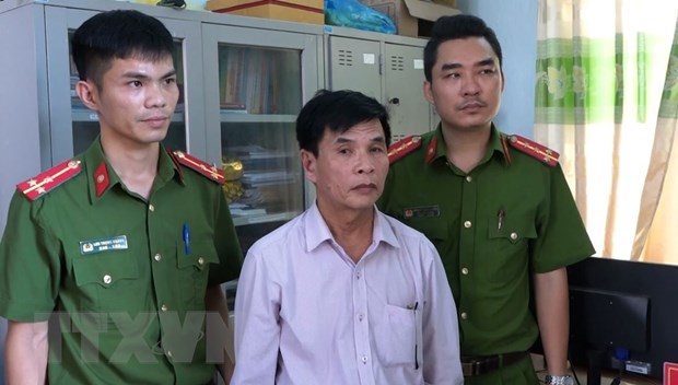 Bắt giữ, khởi tố chủ doanh nghiệp dùng chiêu bài chạy việc chiếm đoạt tài sản